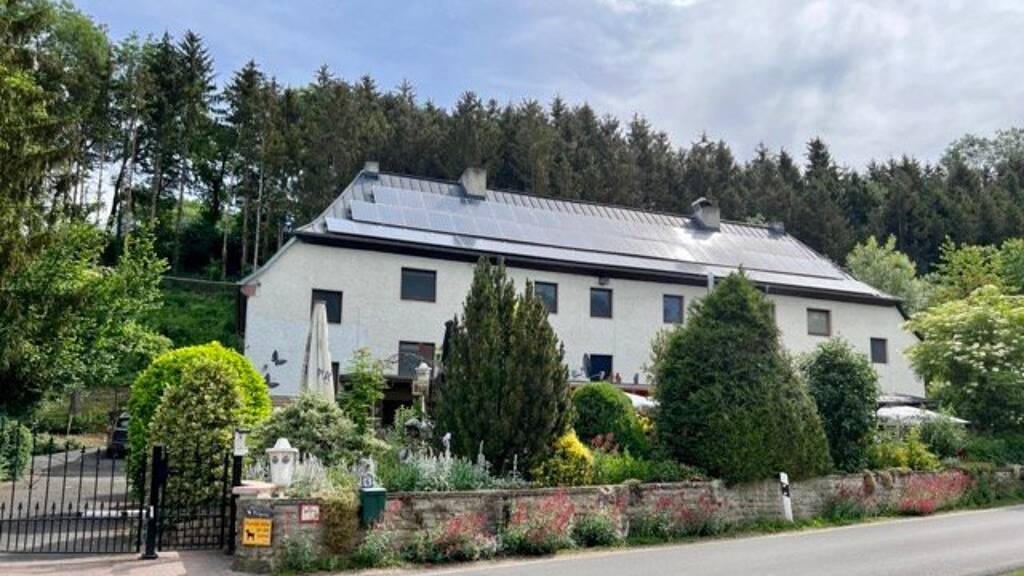 Mehrfamilienhaus zum Kauf als Kapitalanlage geeignet 1.399.000 € 12 Zimmer 360 m² 14.544 m² Grundstück Ammeldingen an der Our 54675