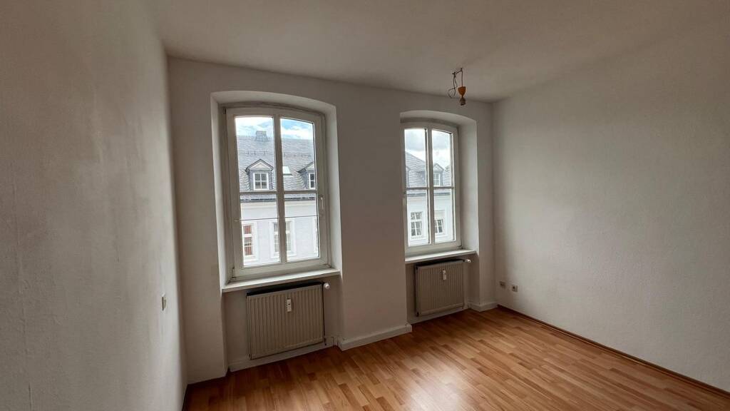 Wohnung zur Miete 600 € 3 Zimmer 84,1 m² 2. Geschoss Innenstadt Hof 95028
