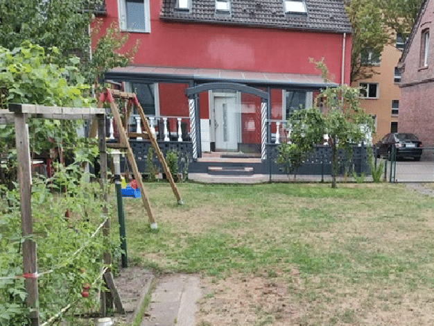 Mehrfamilienhaus zum Kauf 375.000 € 6,5 Zimmer 157 m² 495 m² Grundstück Marxloh Hamborn 47169
