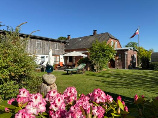 Einfamilienhaus zum Kauf 695.000 € 7 Zimmer 300 m² 2.353 m² Grundstück Niesgrau 24395