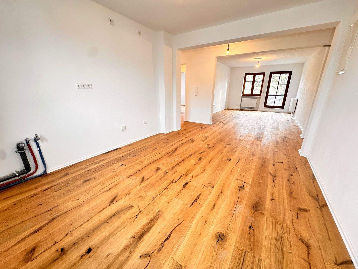 Immobilie in Heßdorf - Provisionsfrei - Renovierte 3 Zimmer Wohnung mit Terrasse und Stellplatz in Heßdorf - Bild 2