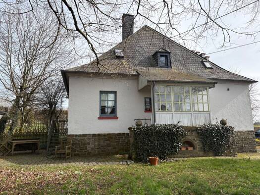 Einfamilienhaus zum Kauf 365.000 € 8 Zimmer 210 m² 1.953 m² Grundstück Elcherath Winterspelt 54616