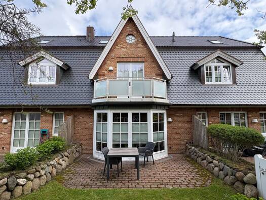 Reihenmittelhaus zum Kauf 1.150.000 € 4 Zimmer 103 m² 200 m² Grundstück frei ab sofort Westerland Sylt 25980