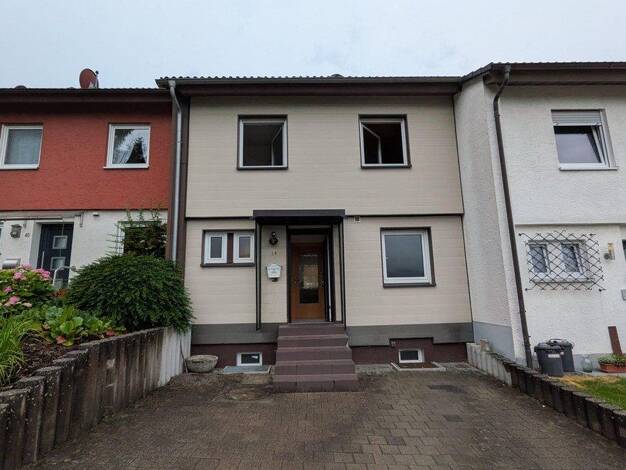 Reihenmittelhaus zum Kauf provisionsfrei 249.900 € 4 Zimmer 88 m² 187 m² Grundstück Schlesische Straße 38 Aalen Aalen 73431