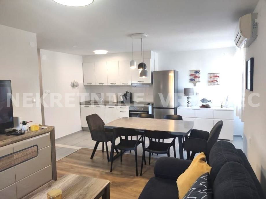 Wohnung zur Miete 950 € 2 Zimmer 75 m²<br/>Wohnfläche 5.<br/>Geschoss Kman