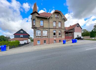 Wohn- und Geschäftshaus zum Kauf als Kapitalanlage geeignet 450.000 € 645 m² 2.200 m² Grundstück teilbar ab 345 m² Münchehof Seesen 38723