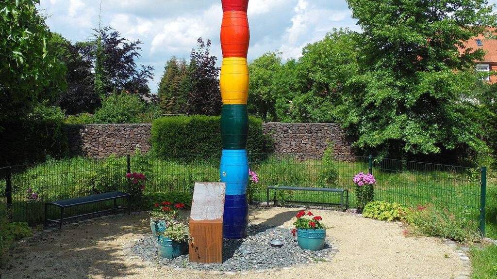 Mehrfamilienhaus zum Kauf 148.900 € 7 Zimmer 207 m² 393 m² Grundstück frei ab sofort Burgstraße 1 Klötze 38486