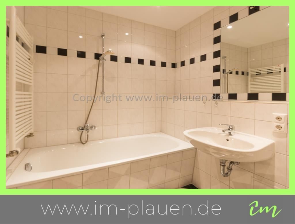 Wohnung zur Miete 325 € 3 Zimmer 65 m²<br/>Wohnfläche 1.<br/>Geschoss ab sofort<br/>Verfügbarkeit Lange Straße 69 Haselbrunn Plauen 08525