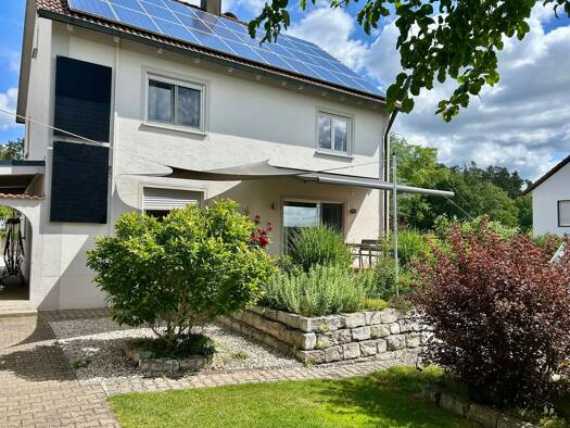 Einfamilienhaus zur Miete 1.700 € 6 Zimmer 144 m² 946 m² Grundstück frei ab 01.09.2026 Mühlstetten Röttenbach 91187