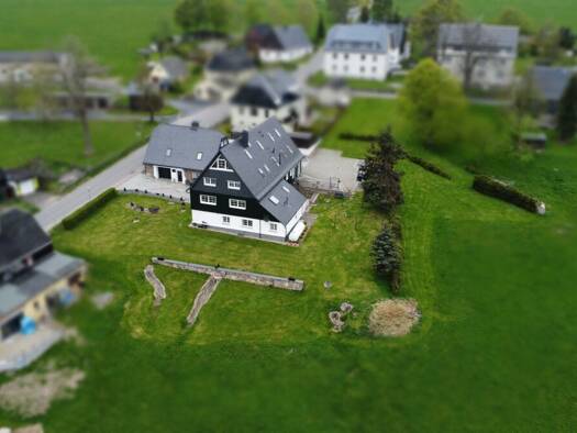 Mehrfamilienhaus zum Kauf 437.000 € 14 Zimmer 321 m² 3.700 m² Grundstück Deutschneudorf Deutschneudorf 09548