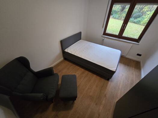 Haus zur Miete 590 € 2 Zimmer 15 m² 1.160 m² Grundstück frei ab sofort Eidelstedt Hamburg 22523