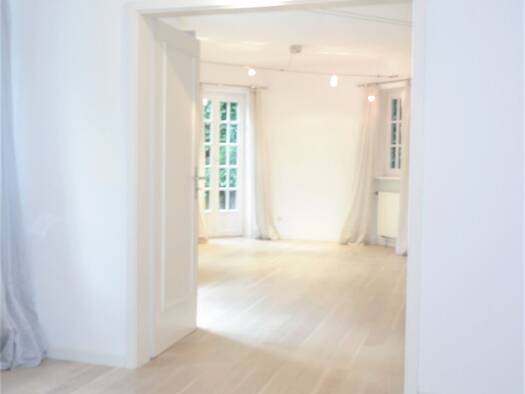 Wohnung zur Miete 990 € 2 Zimmer 60 m² 1. Geschoss frei ab sofort Süd Süd 70184