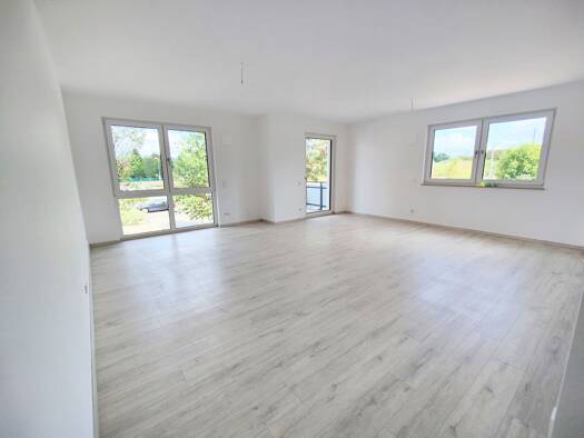 Wohnung zur Miete 990 € 3 Zimmer 88 m² Geschoss 1/2 frei ab sofort Leuben Dresden 01259