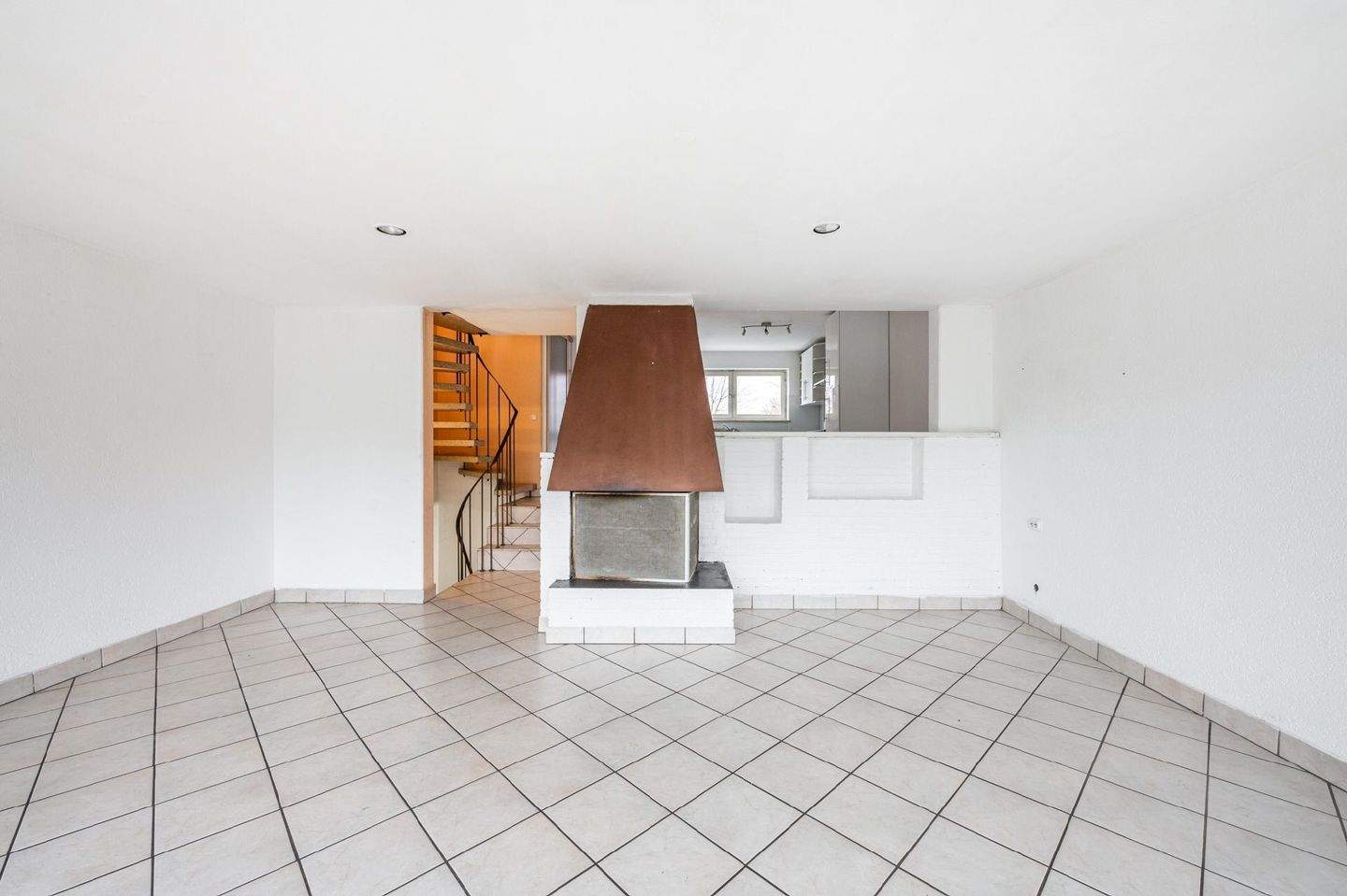 Immobilie in Kirchheim bei München - AIGNER - Reihenmittelhaus mit durchdachtem Grundriss und viel Raum zur individuellen Entfaltung - Bild 2