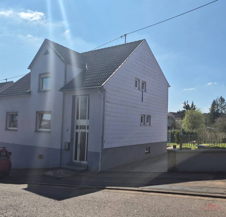 Einfamilienhaus zum Kauf 219.000 € 8 Zimmer 140 m² 650 m² Grundstück Ludweiler Völklingen / Ludweiler 66333