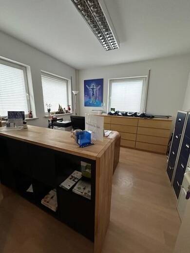 Büro-/Praxisfläche zur Miete provisionsfrei 1.000 € 7 Zimmer 169 m² Bürofläche Am Kappengraben 22 Wehrheim Wehrheim 61273