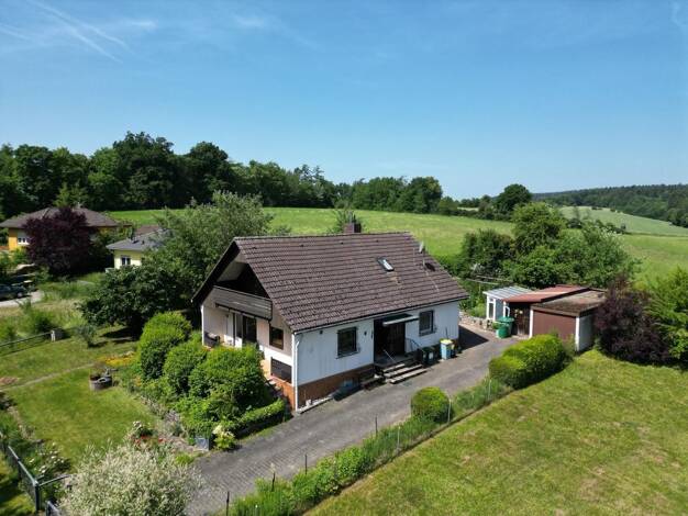 Einfamilienhaus zum Kauf 212.000 € 4 Zimmer 130 m² 1.024 m² Grundstück Tambach Weitramsdorf 96479