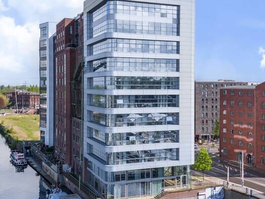 Bürofläche zur Miete provisionsfrei 14 € 448 m² Bürofläche teilbar von 202 m² bis 2.729 m² Veritaskai 1 Harburg Hamburg 21079
