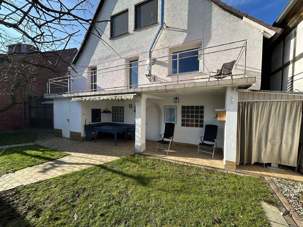 Immobilie in Volkmarsen - Charmantes Wohnhaus mit Garage und Garten in zentraler Lage von Volkmarsen - Bild 3