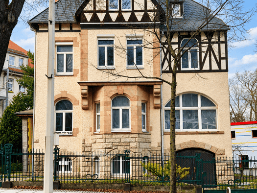 Villa zum Kauf 335.000 € 12 Zimmer 350 m² 580 m² Grundstück Stadtmitte Plauen 08523