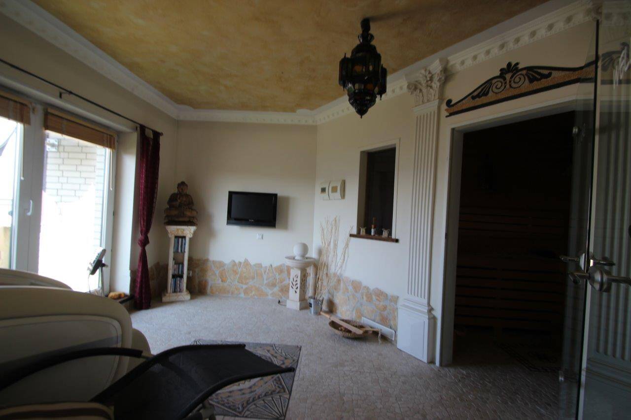 Property thumbnail 12