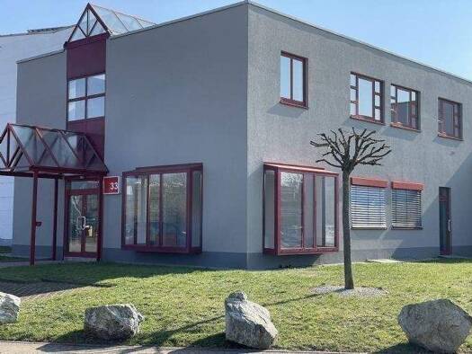 Büro zur Miete 2.000 € 7 Zimmer 300 m² Bürofläche Alt-Saarbrücken Mitte 66117