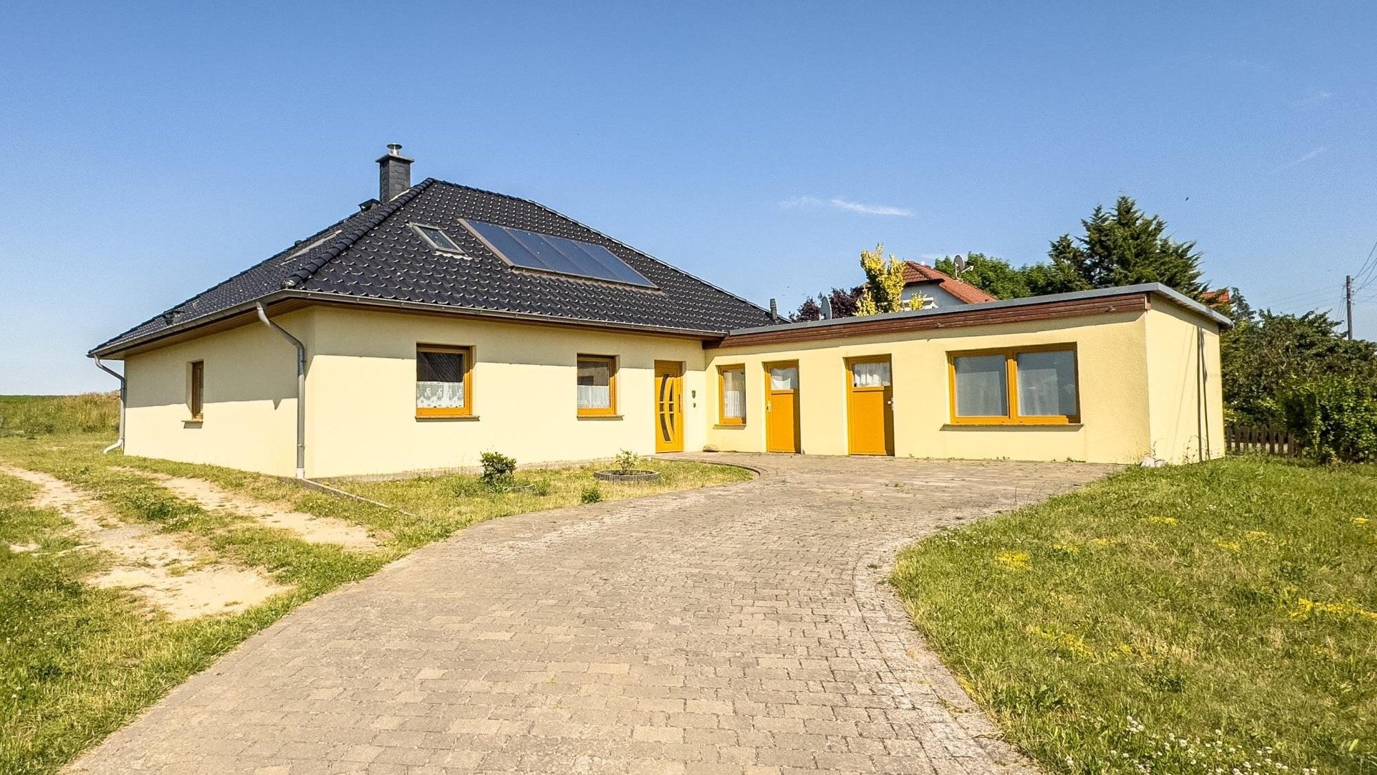 Bungalow zum Kauf provisionsfrei 240.000 € 4 Zimmer 100,5 m²<br/>Wohnfläche 3.830 m²<br/>Grundstück ab sofort<br/>Verfügbarkeit Zu den Hellbergen 24 B Schwiesau Klötze 38486