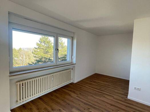 Studio zur Miete 400 € 1 Zimmer 32,5 m² 5. Geschoss frei ab 01.04.2026 Thüringer Straße 2a Coburg 96450