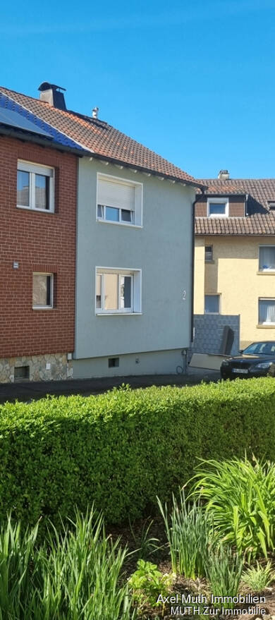 Doppelhaushälfte zum Kauf 298.500 € 3,5 Zimmer 100 m² 182 m² Grundstück Rosenhofstraße 2 Eschelbach Sinsheim / Eschelbach 74889