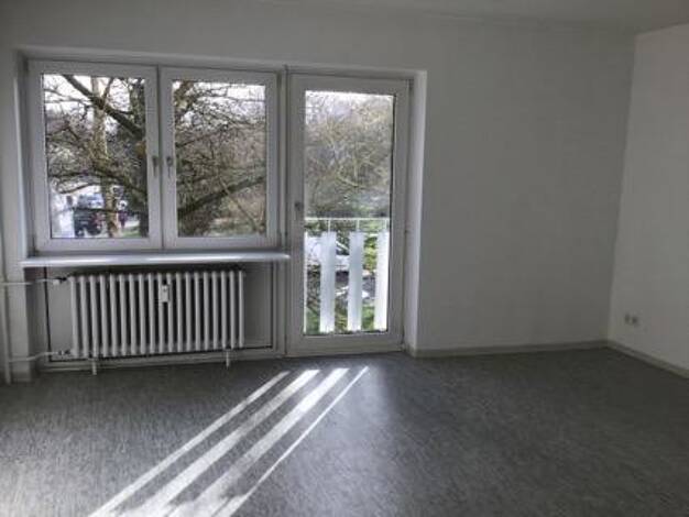 Wohnung zur Miete 527 € 2 Zimmer 56,2 m² 1. Geschoss frei ab 01.09.2025 Bebelplatz 3 Elmschenhagen Bezirk 2 Kiel 24146