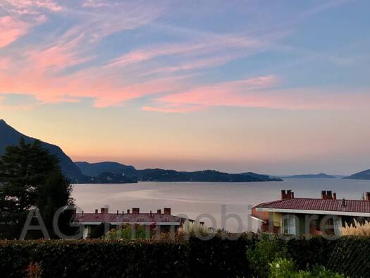 Reihenendhaus zum Kauf 600.000 € 4 Zimmer 240 m² 272 m² Grundstück frei ab sofort Ghiffa via Arcipreturale 