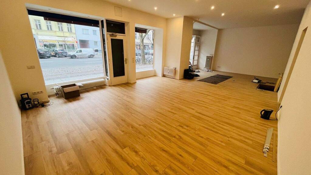 TOP Gewerbe mit gr. Schaufensterfront! **Keller / 3 Eingänge**