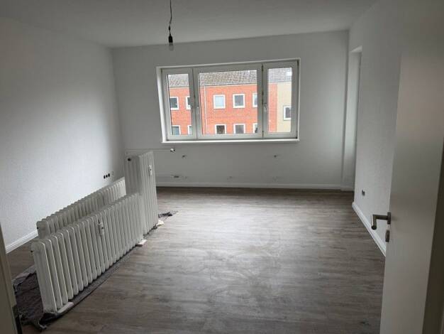 Wohnung zur Miete 676 € 3 Zimmer 79,5 m² frei ab sofort Lilly-Wolff-Straße 19 Heide Heide 25746