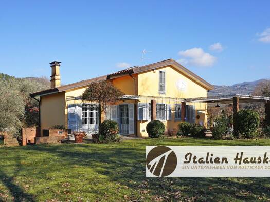 Villa zum Kauf 730.000 € 8 Zimmer 370 m² 3.400 m² Grundstück Panoramablick Sarzana 19038