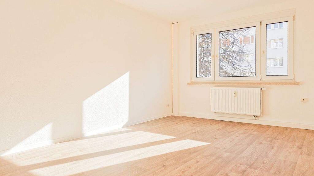 Wohnung zur Miete 234 € 2 Zimmer 47,7 m² 2. Geschoss frei ab 01.04.2026 Hufelandstraße 19 Glauchau 08371