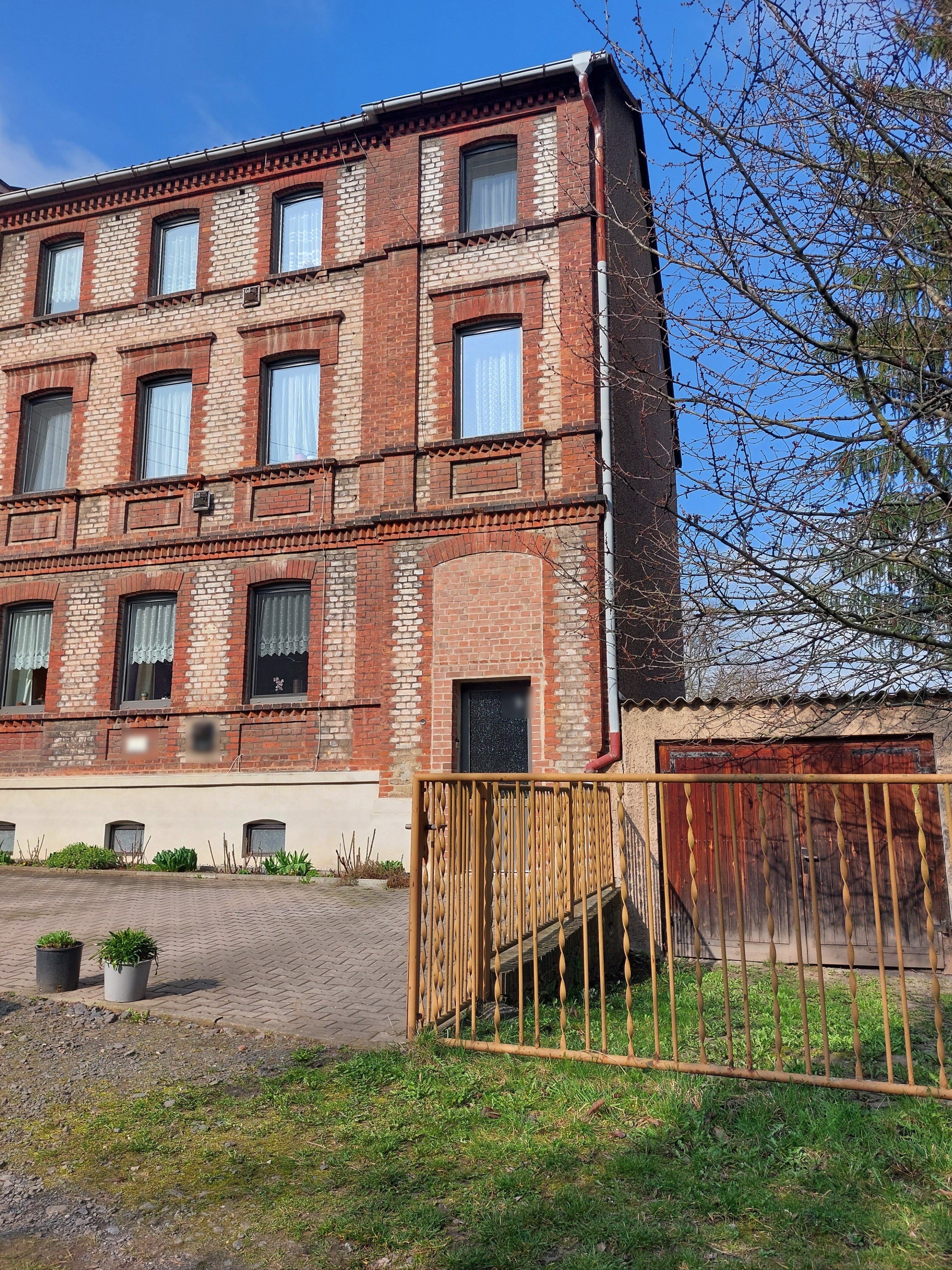 Einfamilienhaus zum Kauf 80.000 € 9 Zimmer 135 m²<br/>Wohnfläche 309 m²<br/>Grundstück Pößneck,Stadt Pößneck 07381