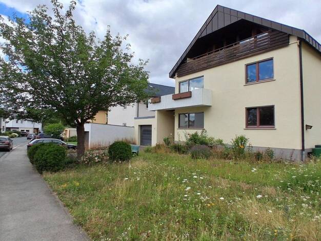 Mehrfamilienhaus zum Kauf provisionsfrei 449.000 € 13 Zimmer 195 m² 677 m² Grundstück Nordlandstraße 5 Brendlorenzen Bad Neustadt an der Saale 97616