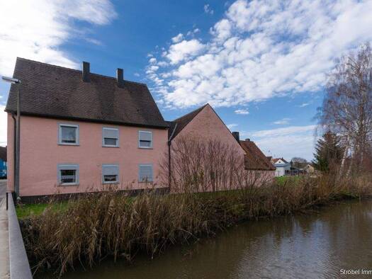 Einfamilienhaus zum Kauf 333.000 € 220 m² 1.800 m² Grundstück Dürrwangen 91602