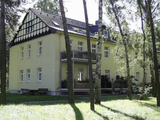 Wohnung zur Miete 400 € 2 Zimmer 63,3 m² 1. Geschoss frei ab 01.01.2026 Heideparkallee 5 Roßlau Dessau-Roßlau 06862