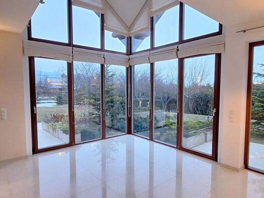 Einfamilienhaus zum Kauf 1.390.000 € 7 Zimmer 250 m² 1.270 m² Grundstück Brunn am Gebirge 2345