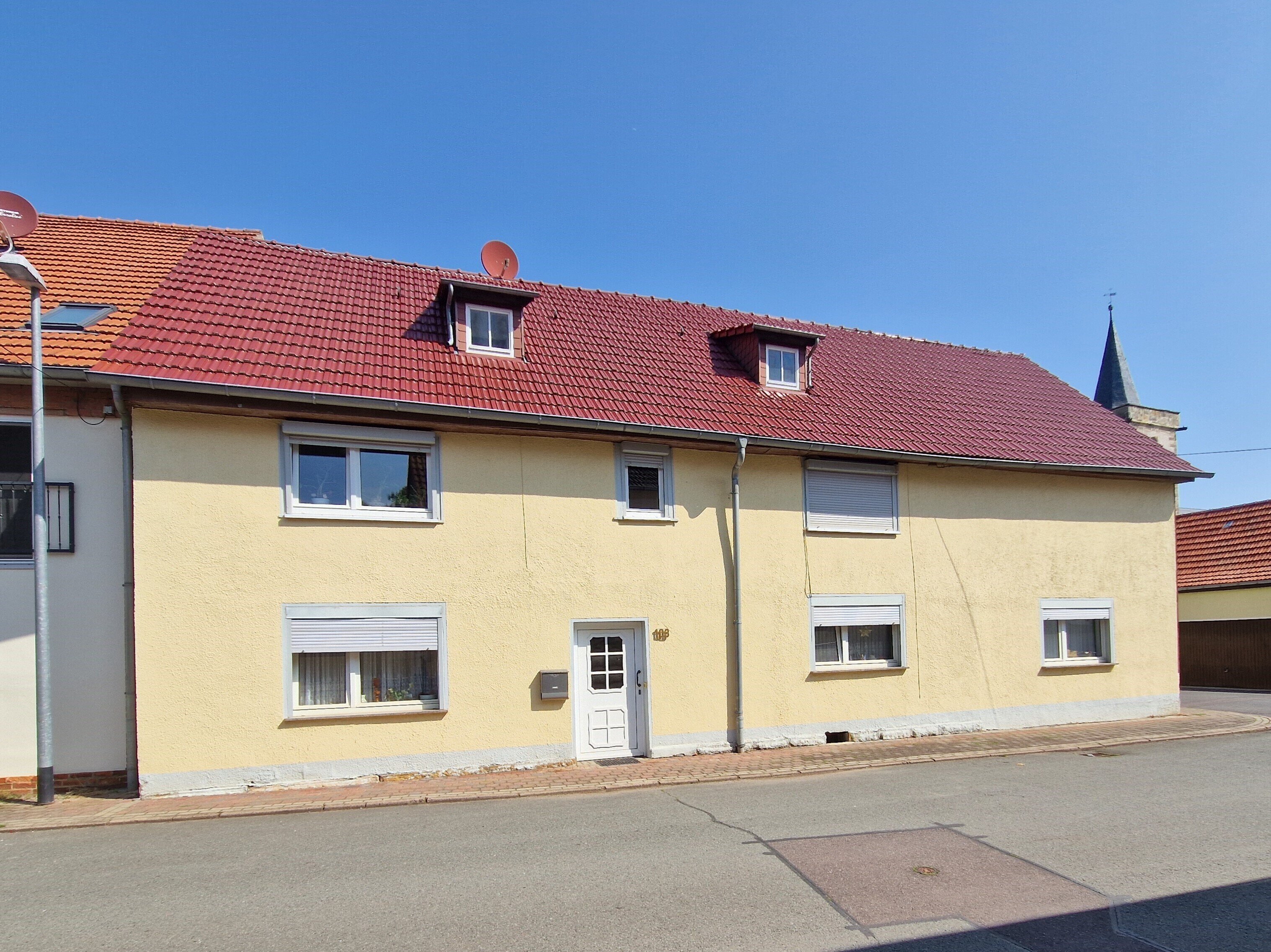 Haus zum Kauf 229.000 € 287 m²<br/>Wohnfläche 487 m²<br/>Grundstück Nottleben 99192