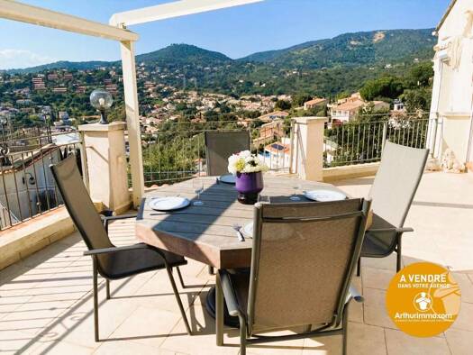 Haus zum Kauf 795.000 € 189 m² 835 m² Grundstück Les Calanques Le Lavandou 83980