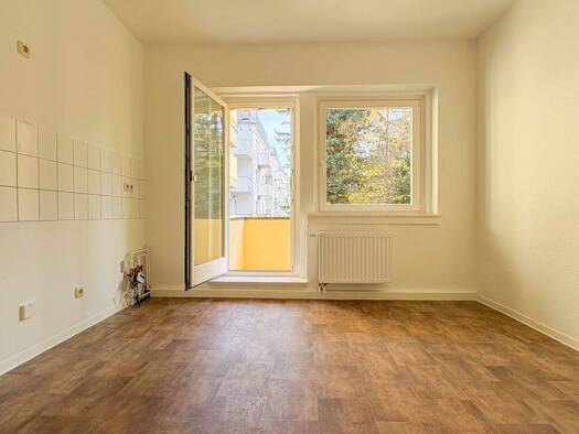 Wohnung zur Miete 400 € 3 Zimmer 77,2 m² 1. Geschoss Franz-Mehring-Straße 18 Kaßberg Chemnitz 09112