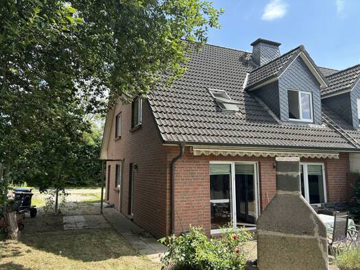 Doppelhaushälfte zum Kauf 299.000 € 5 Zimmer 130 m² 741 m² Grundstück Gülzow 21483