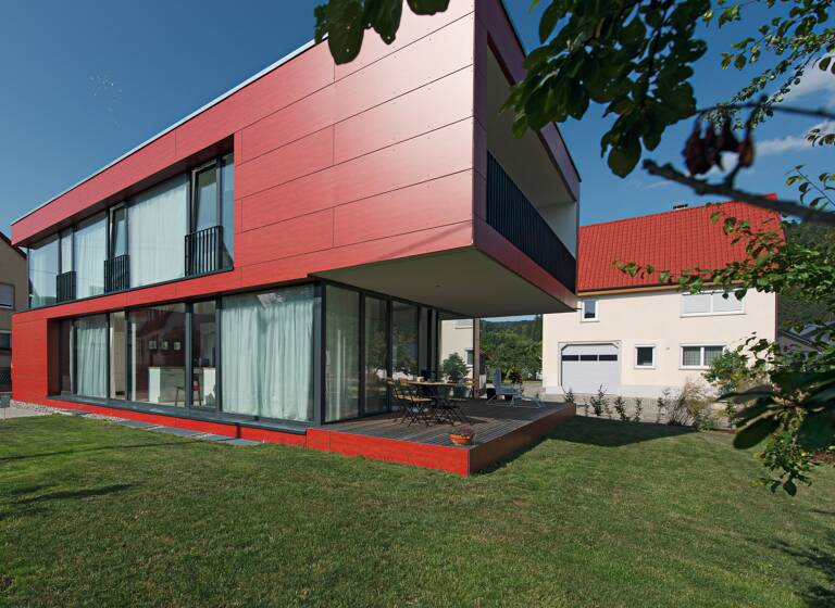 Mehrfamilienhaus zum Kauf provisionsfrei als Kapitalanlage geeignet 690.000 € 8,5 Zimmer 232 m²<br/>Wohnfläche 483 m²<br/>Grundstück Stetten Mühlheim an der Donau 78570