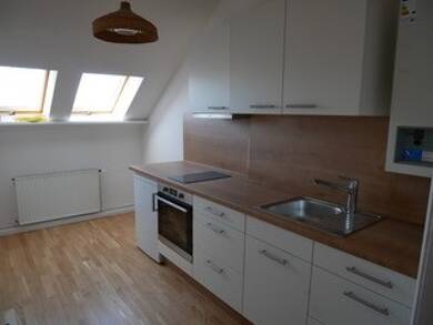 Wohnung zur Miete 550 € 2 Zimmer Dachgeschoss frei ab sofort Hamburger Str. 88-90 Peterswerder Bremen 28205
