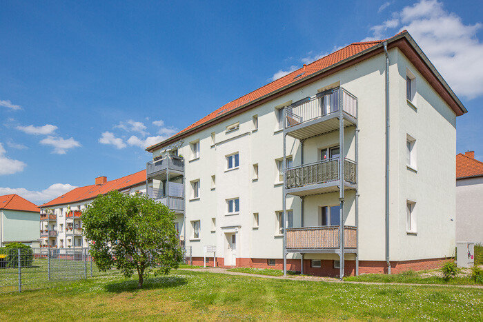 Wohnung zur Miete 431 € 3 Zimmer 77 m² 1. Geschoss frei ab 17.11.2024 Eggersdorfer Str. 44 Siedlung Fermersleben Magdeburg 39122