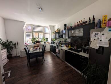 Wohnung zur Miete 660 € 5 Zimmer 132 m² frei ab sofort Kaiserstraße 37 Auerbach Auerbach 08209