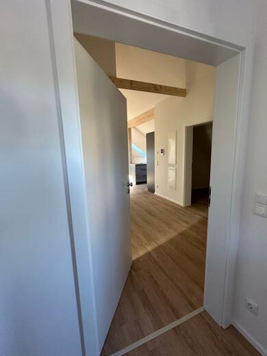 Wohnung zur Miete 720 € 2 Zimmer 71,9 m² Geschoss 2/2 frei ab sofort Waldhauser Straße 4 Batzhausen Seubersdorf in der Oberpfalz 92358