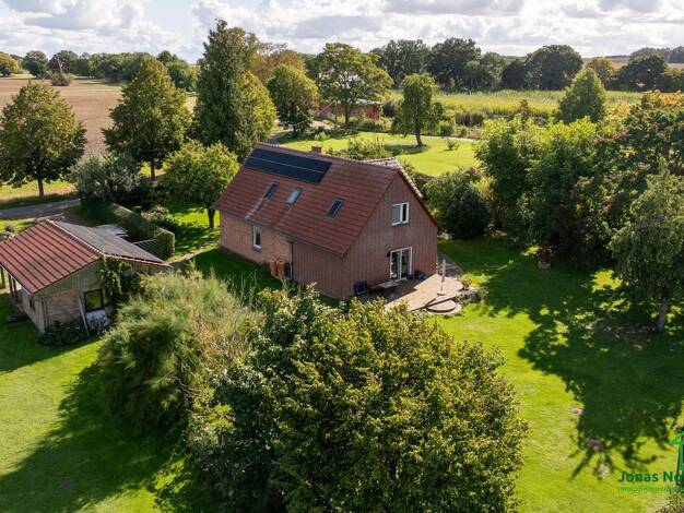 Einfamilienhaus zum Kauf provisionsfrei 340.000 € 6 Zimmer 185 m² 8.658 m² Grundstück Bahnhofsweg 8 Hohen Mistorf Alt Sührkow 17166